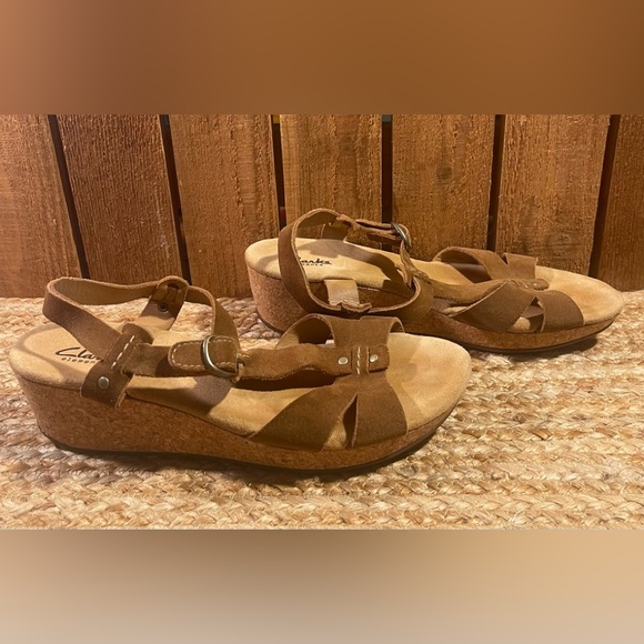 Clarks elements Women’s Cork Wedge Sandals Sz 10 - Picture 2 of 6